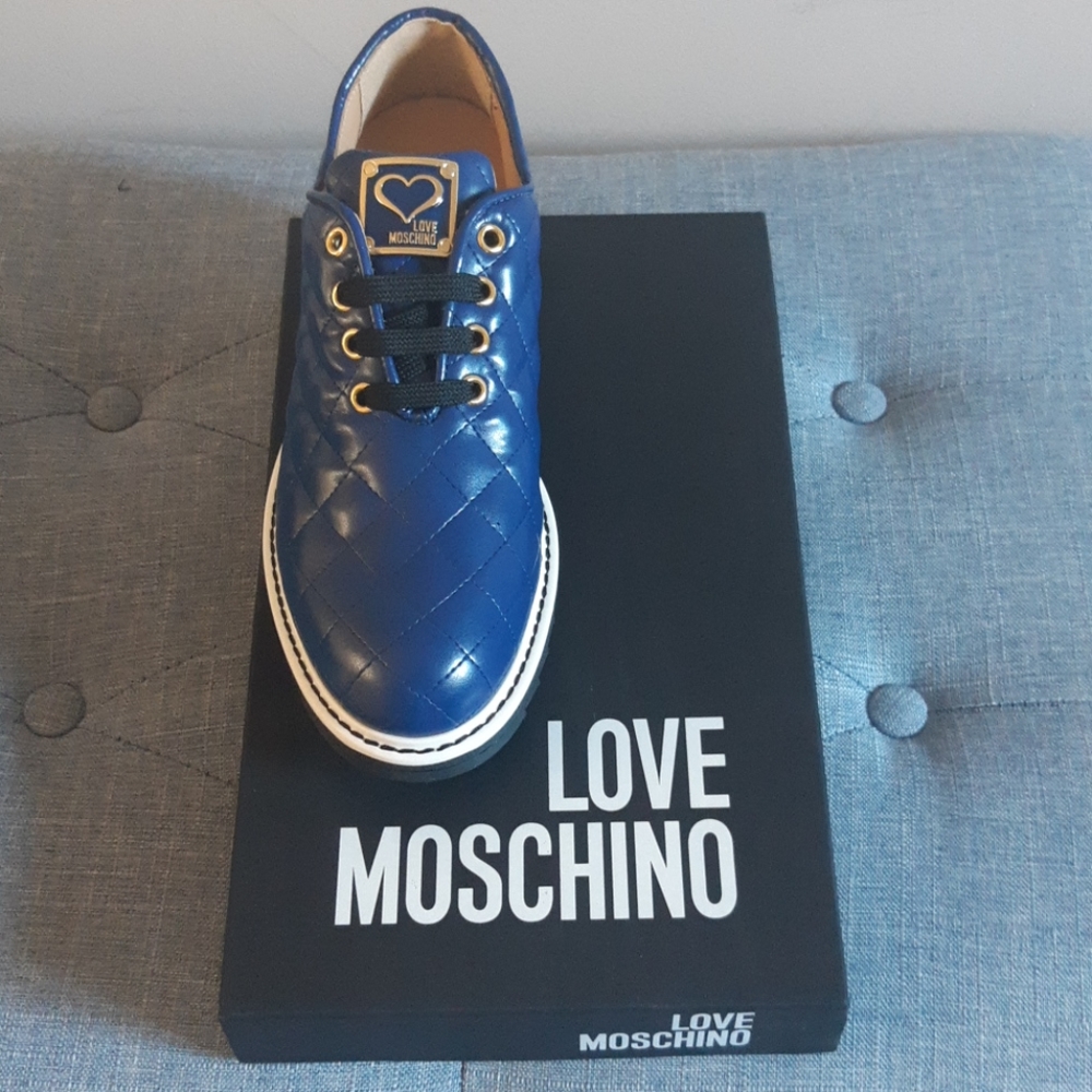 Shoes - Picture 2 of 4